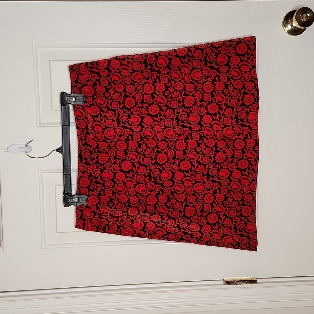 Boden Red and Black Floral Skirt